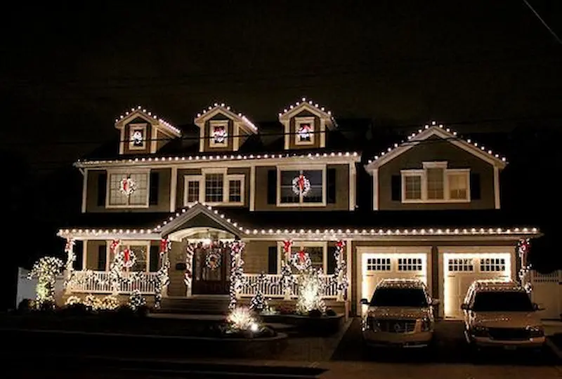 Luxury home Christmas lights