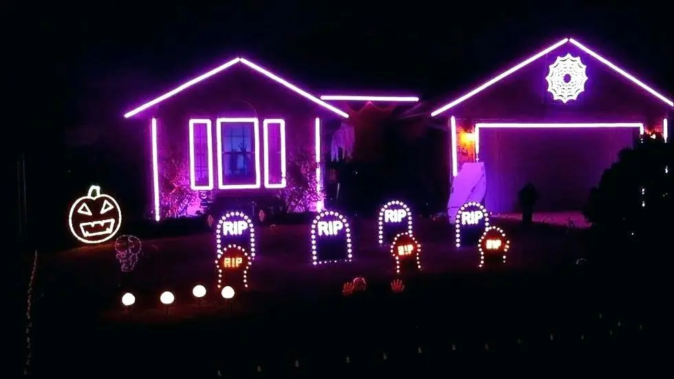 Purple themed holiday lighting