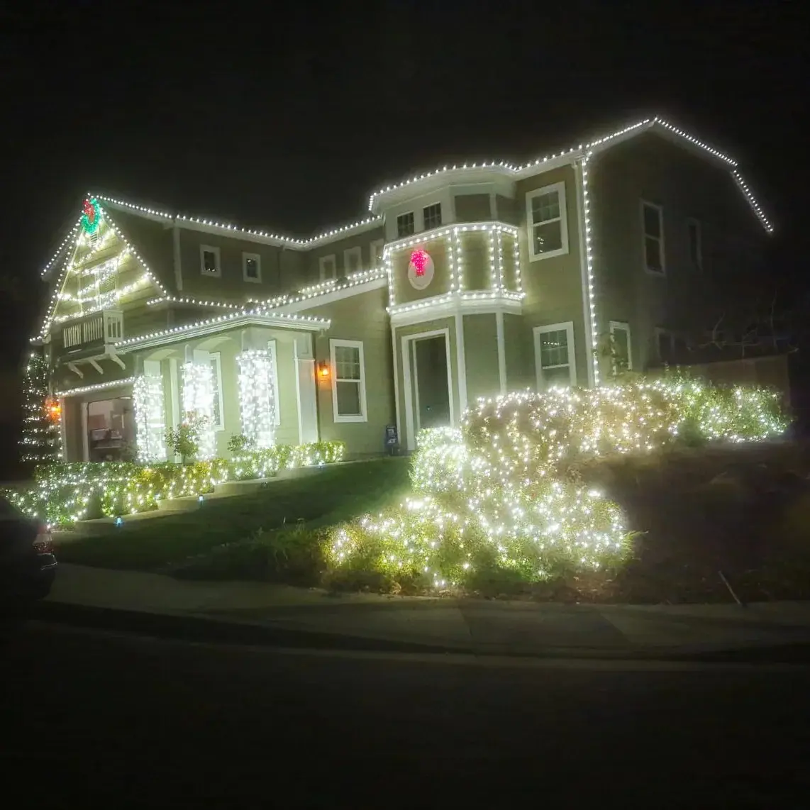 Oakland CA holiday installation